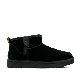 UGG Classic Ultra Mini Zip Boot Black