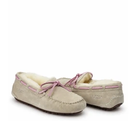 UGG Dakota Sand