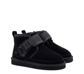 UGG Kids Neumel Snapback Black UGG Kids Neumel Snapback Black