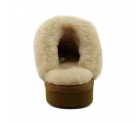 UGG Slippers Scufette Chestnut