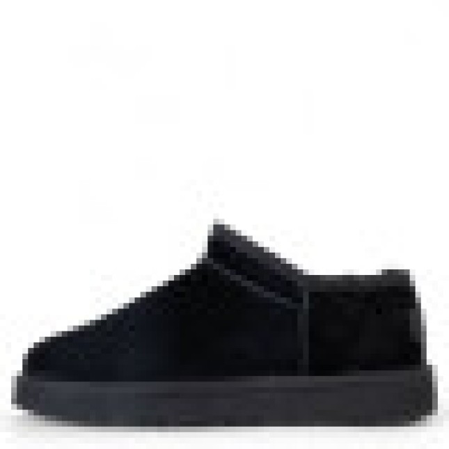 UGG Tasman Black