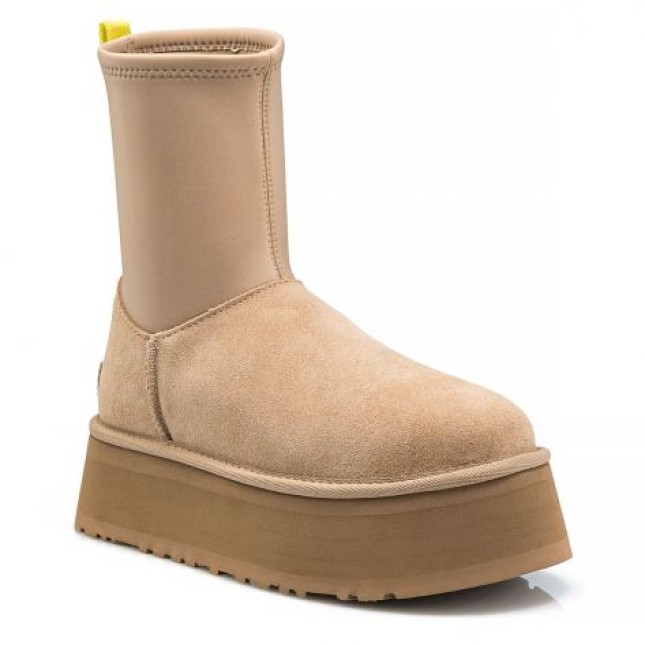 UGG Classic Dipper Boot Sand