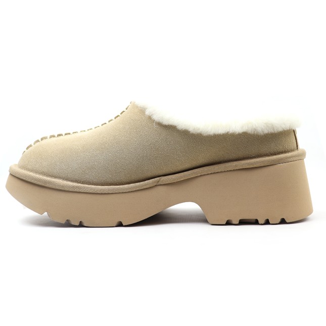 UGG New Heights Cozy Clog Sand